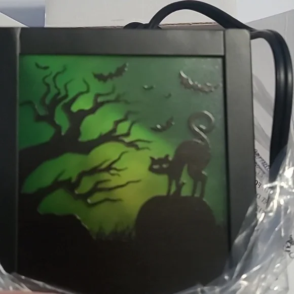 Halloween scentsy warmer - Picture 4 of 7